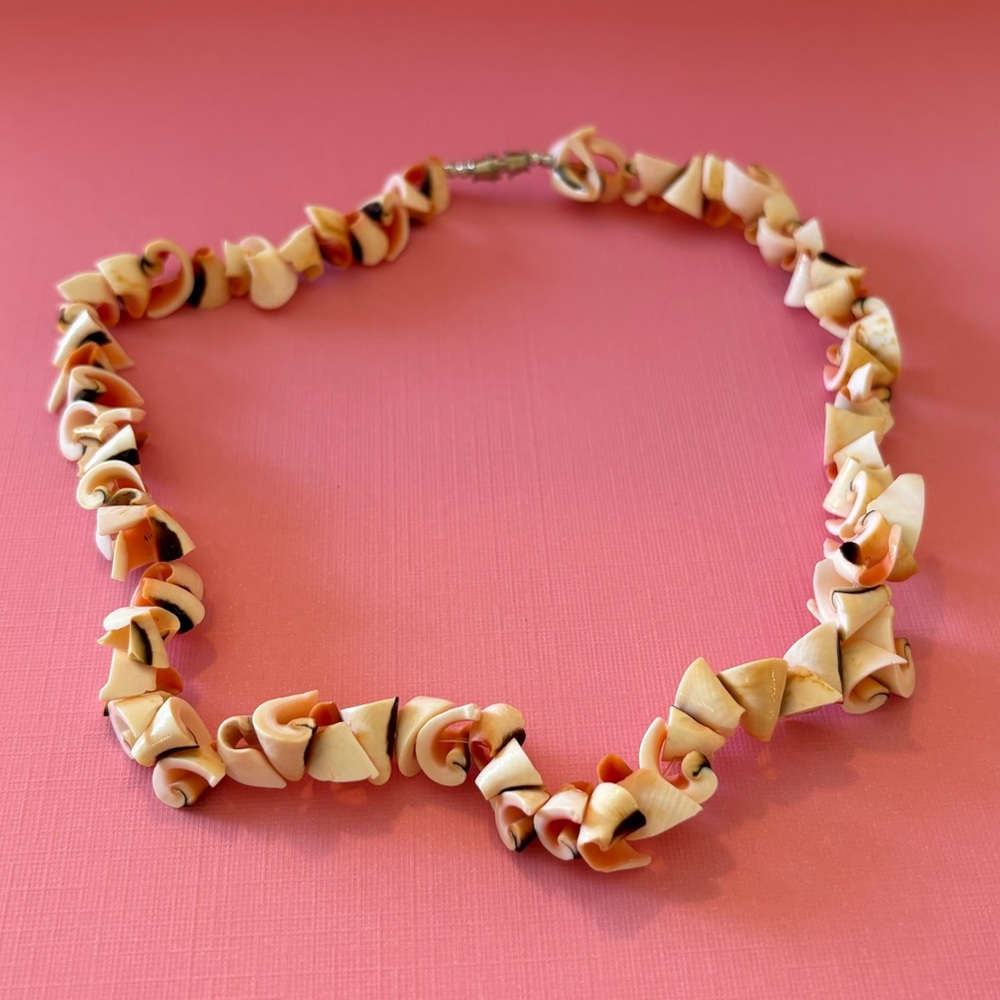 Shell necklace